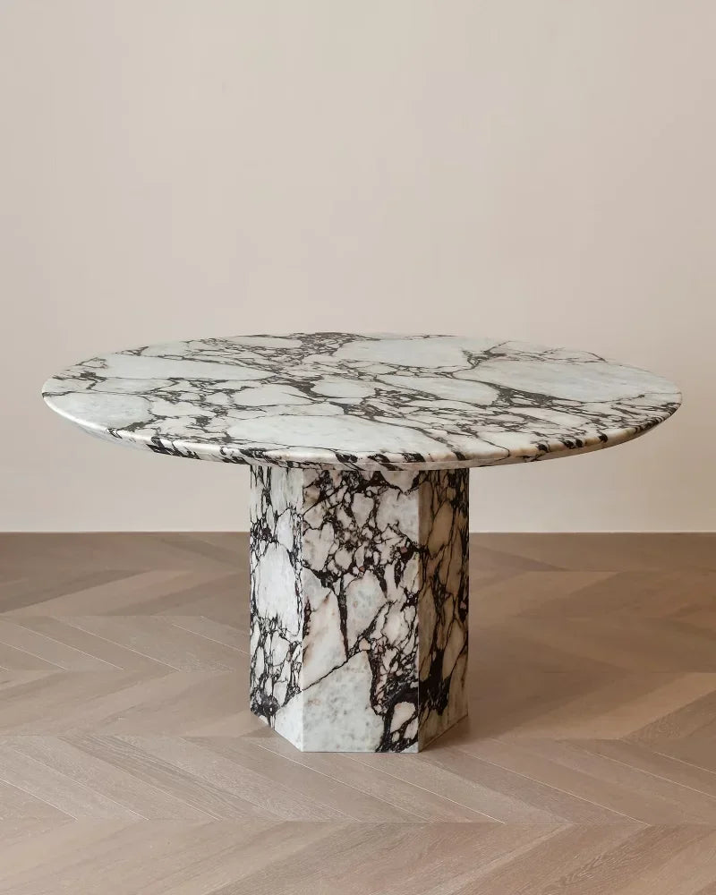 Marble round dining table  luxury modern simplicity